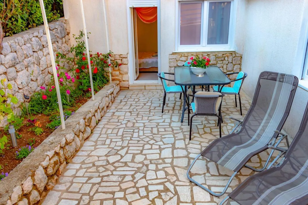 Vacation Home Grill & Chill With 350M2 Garden With Bbq Novi Vinodolski Croatia